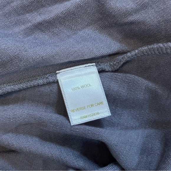 Garnet hill size large 100% wool faux wrap dress in gray with 3/4 sleeves - Picture 4 of 9